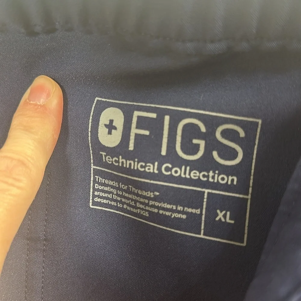 Figs cario navy